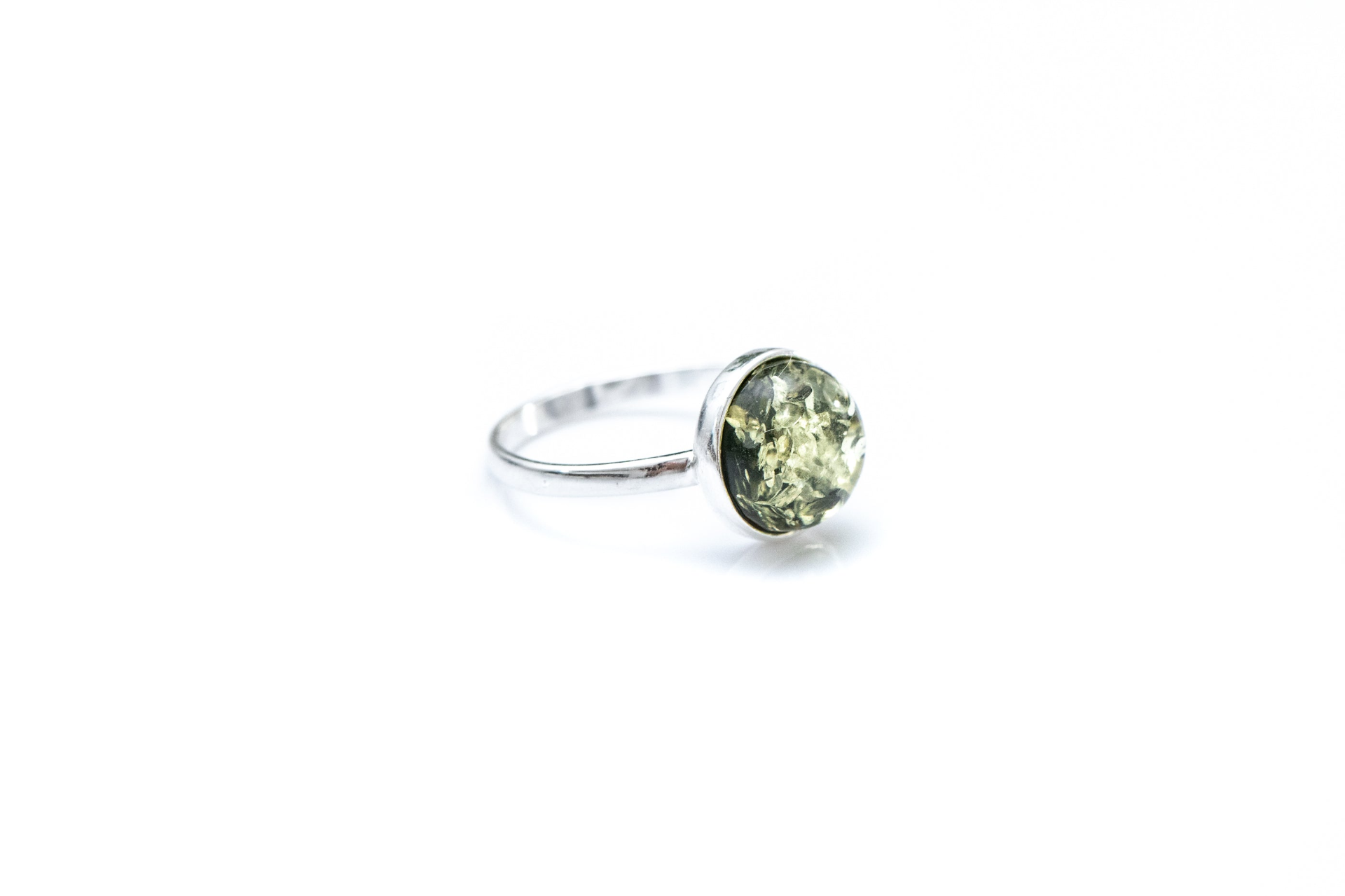 ESSENTIALS Green Amber Solitaire Ring