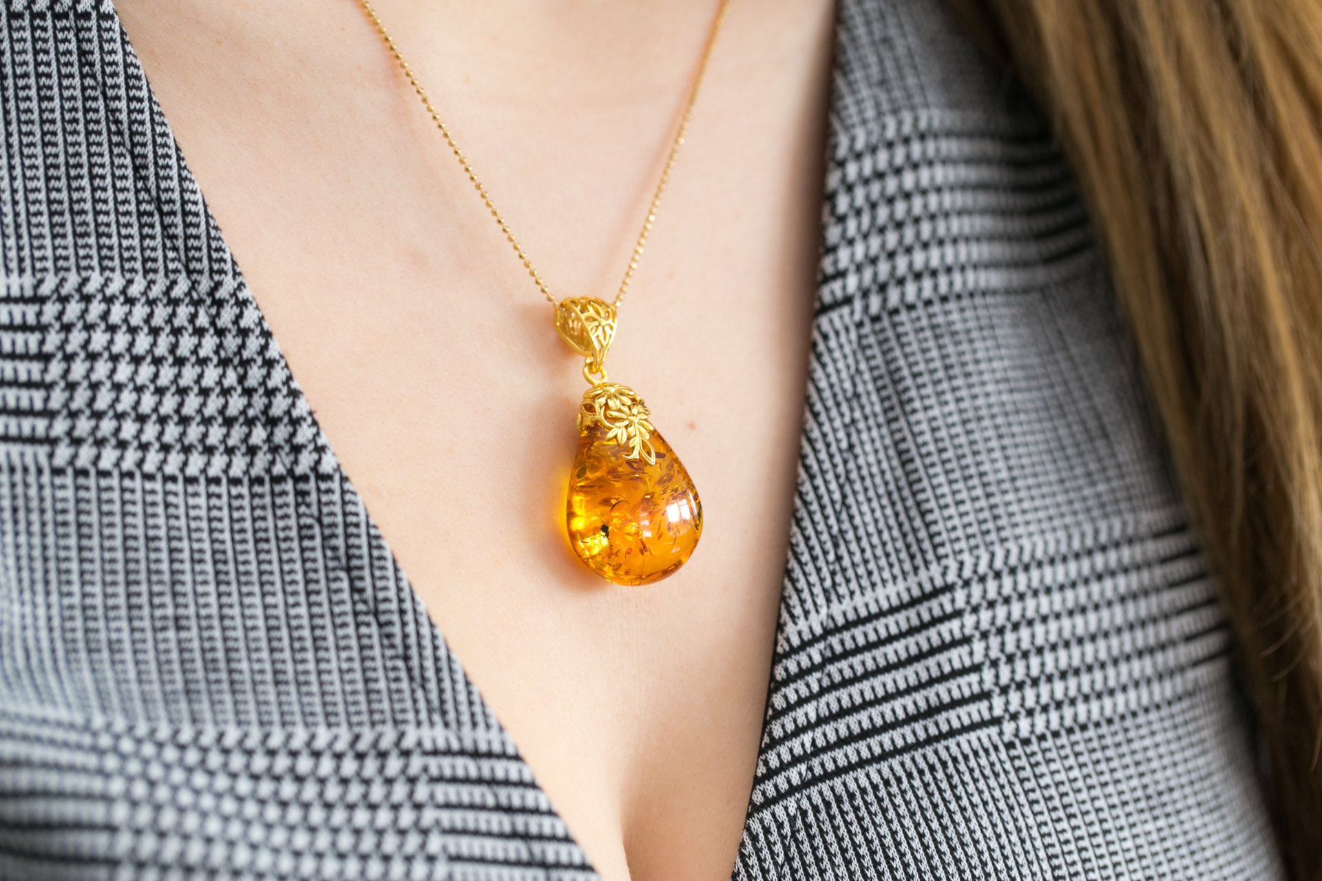 Gold Floral Accent Amber Droplet Pendant