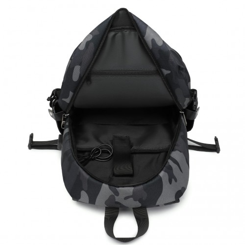 Kono Business Laptop Backpack with USB Charging Port - Camo - Perfect for Professionals on the Go