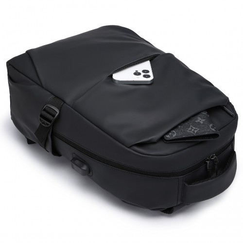 Kono Leisure Water-resistant Backpack with USB Charging Port - Black