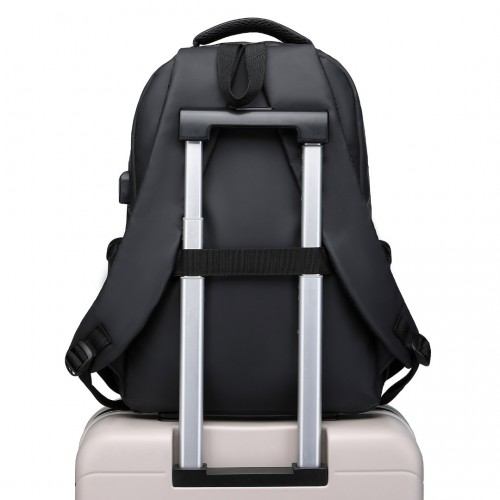Kono Leisure Water-resistant Backpack with USB Charging Port - Black