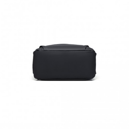 Kono Leisure Water-resistant Backpack with USB Charging Port - Black