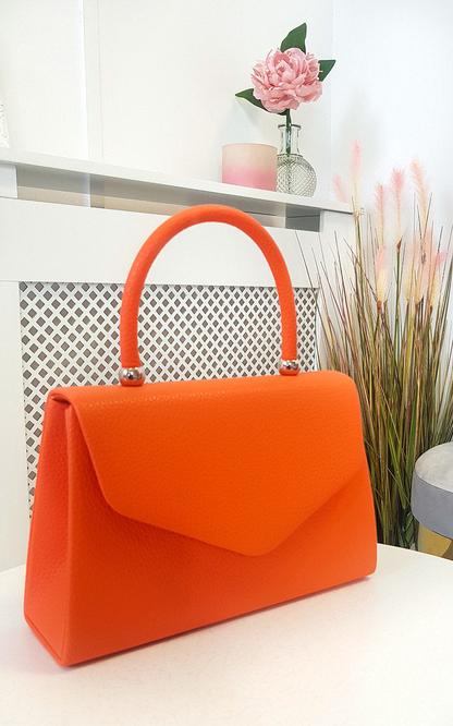 SELENA Faux Leather Handbag - Stylish Pink Designer Purse with Chain Strap