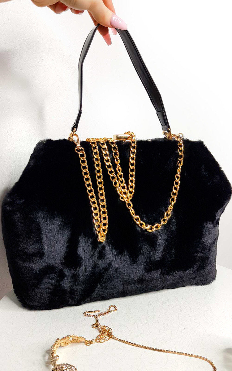 Fluffy Handbag - Stylish Faux Fur Purse with Gold Chain Strap for Chic Look
