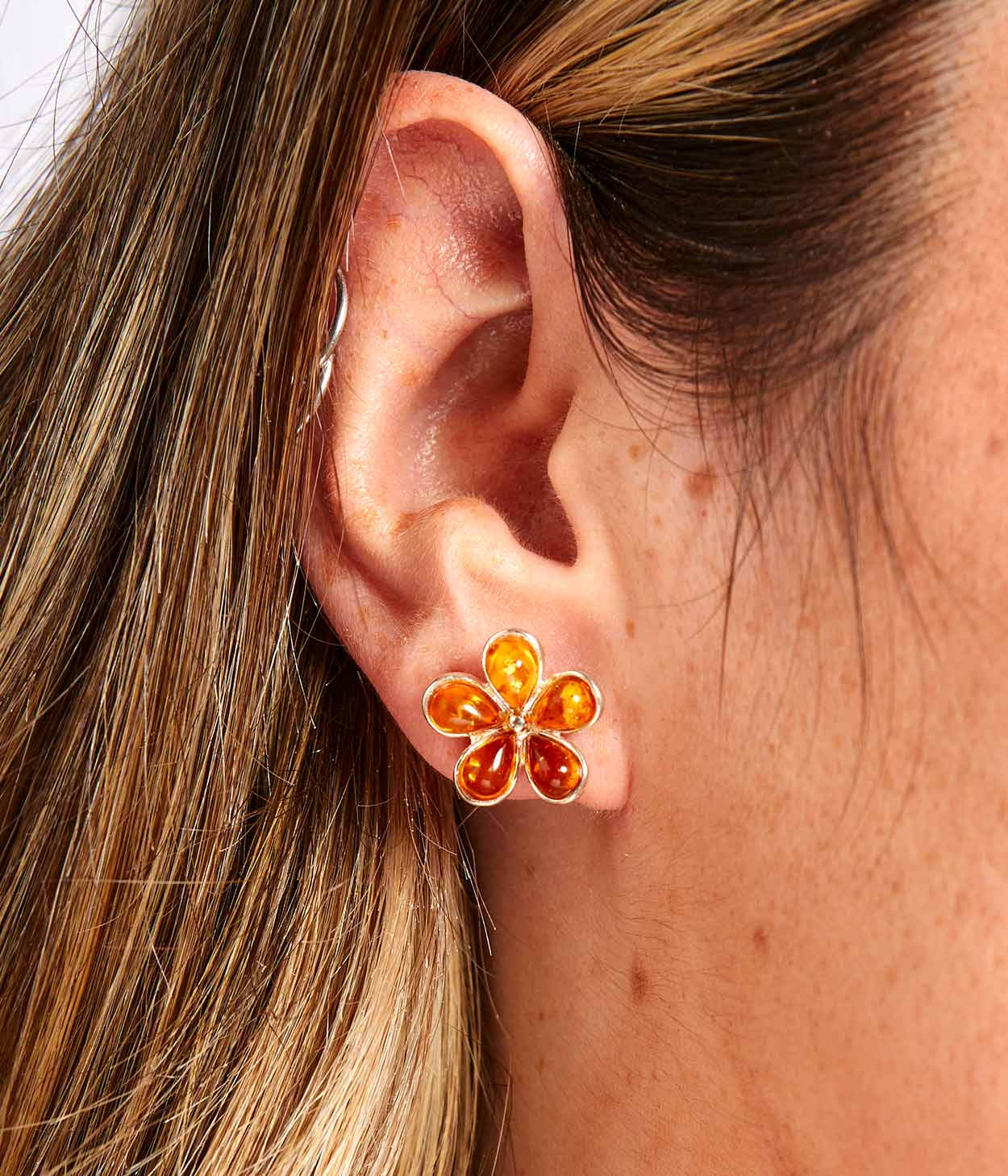Amber Daisy Stud Earrings