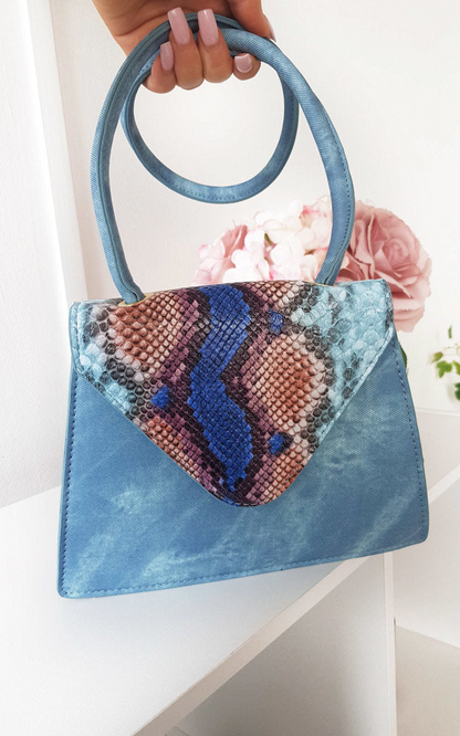 Elegant Croc Print Shoulder Handbag - Stylish Faux Leather Purse with Button Fastening