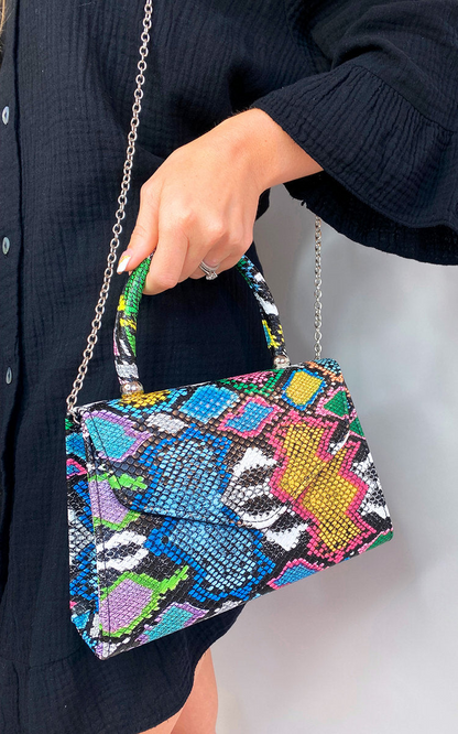 Elegant Croc Print Handbag - Stylish Nude Faux Leather Purse with Chain Strap