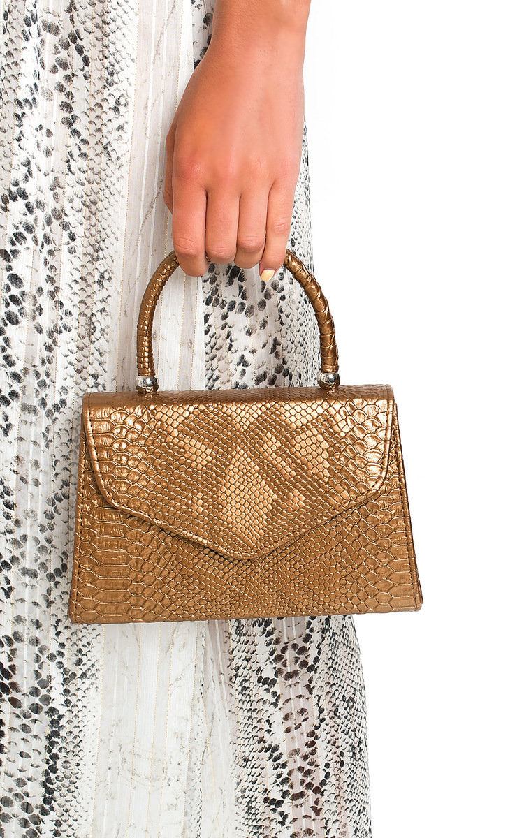 Elegant Croc Print Handbag - Stylish Nude Faux Leather Purse with Chain Strap