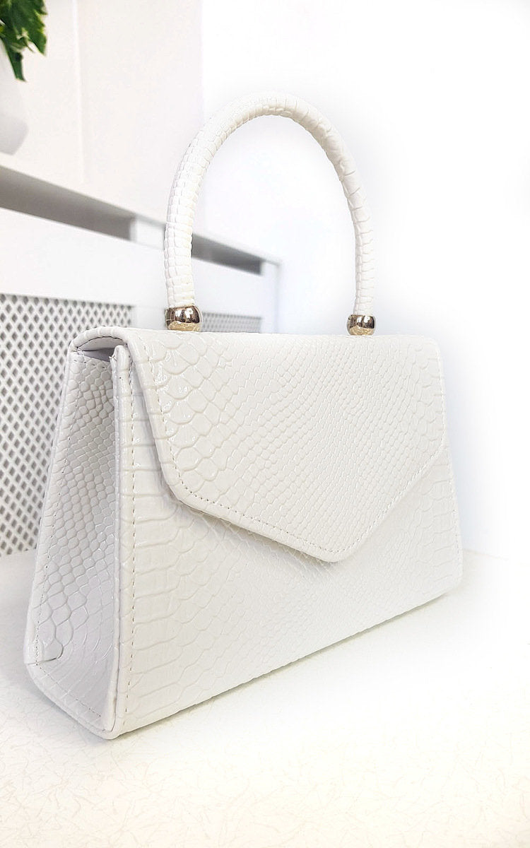 Elegant Croc Print Handbag - Stylish Nude Faux Leather Purse with Chain Strap