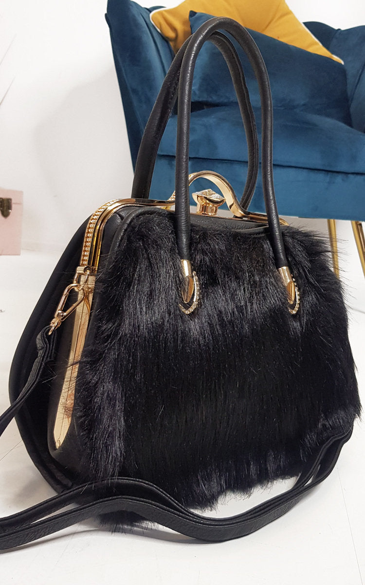 Luxurious Faux Fur Handbag - Stylish Winter Accessory with Faux Leather & Gold Diamante Clip