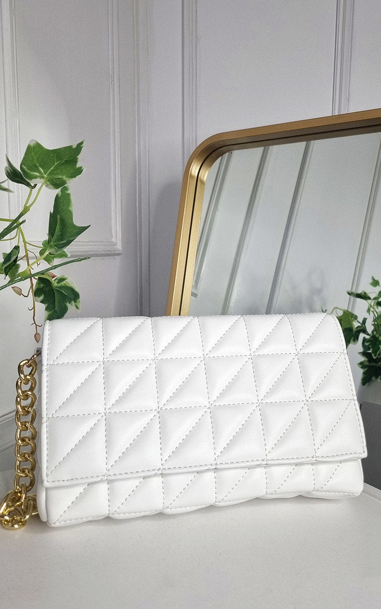 Stylish Faux Leather Padded Handbag with Gold Chain Detail - Perfect for Any Occasion