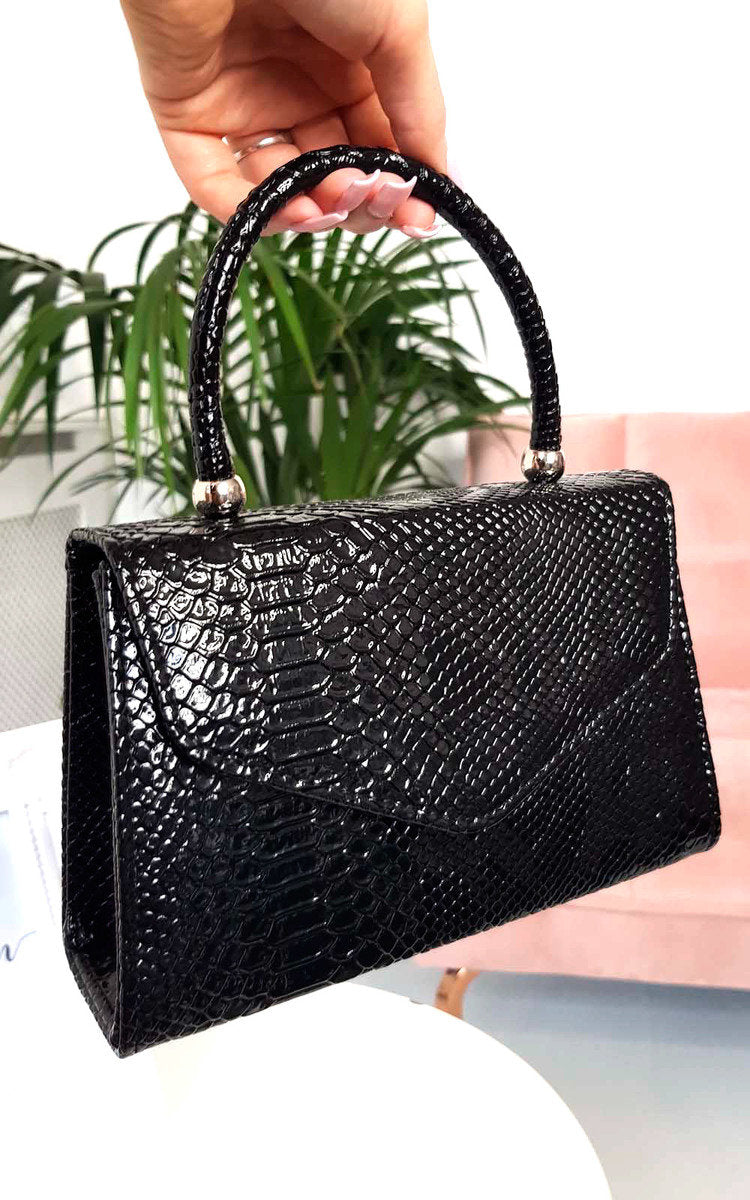 Elegant Croc Print Handbag - Stylish Nude Faux Leather Purse with Chain Strap