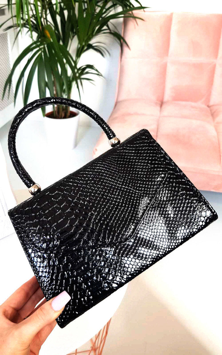 Elegant Croc Print Handbag - Stylish Nude Faux Leather Purse with Chain Strap